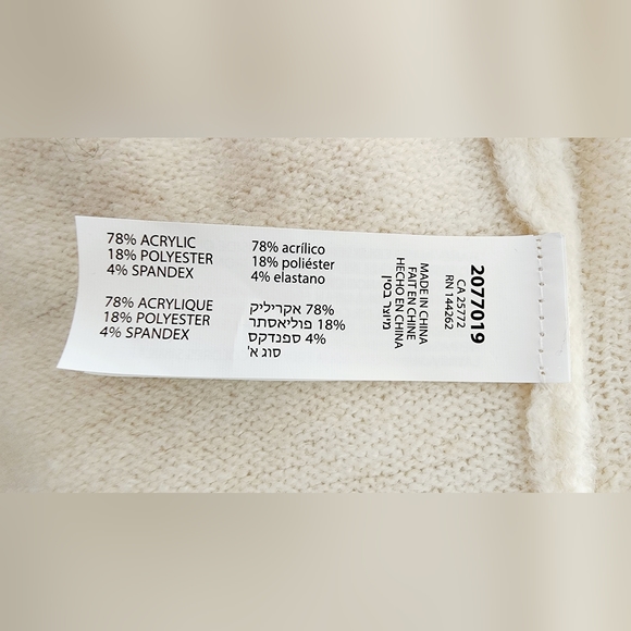 [X & 1X] NWT DEX Plus Ivory V-Neck Sweater - Picture 10 of 10